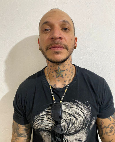 What a waste My Wife Decides To Pay The Tattoo Artist With Sex And The Very Asshole Is Not Suffering From Impotence! We Are Looking For Another Man Write Us In The Comments!